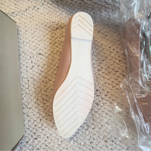 ME TOO Audra Pink Leather Loafers Shoes Pointed Toe White Sole Flats NWT - Picture 3 of 6